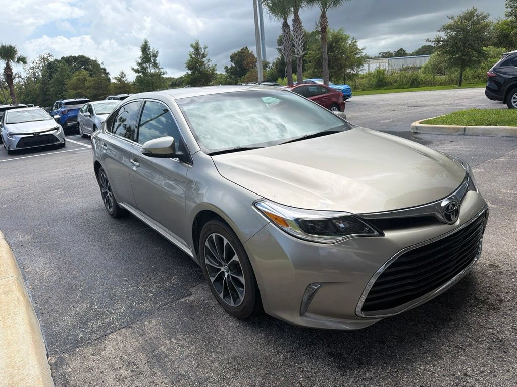 Used 2016 Toyota Avalon XLE FWD image 3