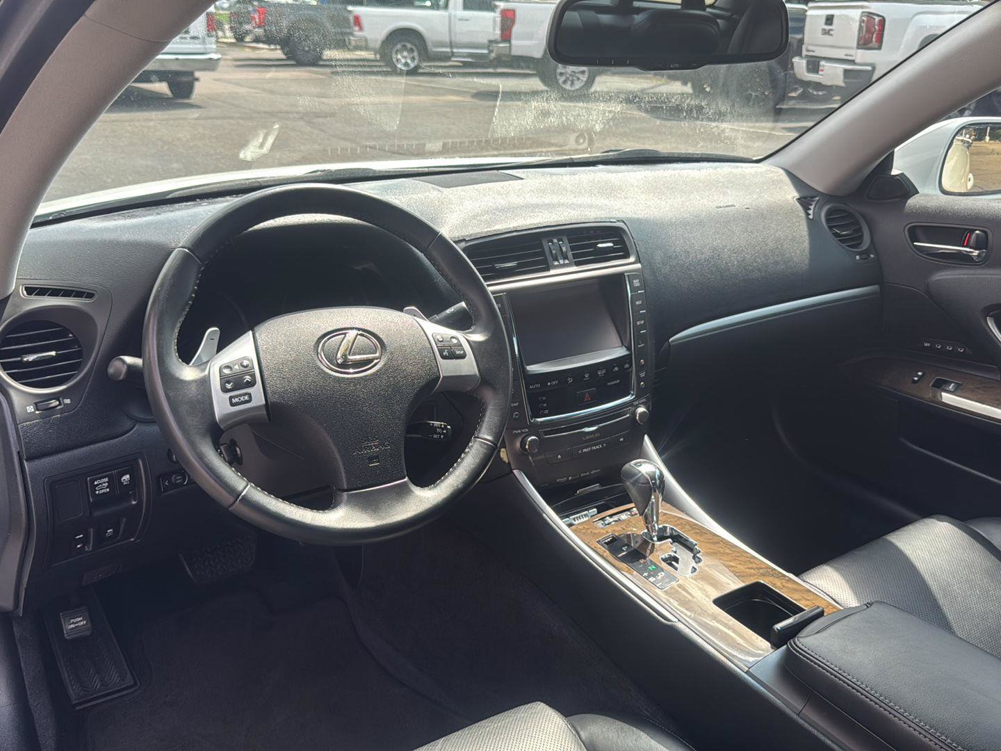 Used 2014 Lexus IS 250C w/ Luxury Package RWD image 3