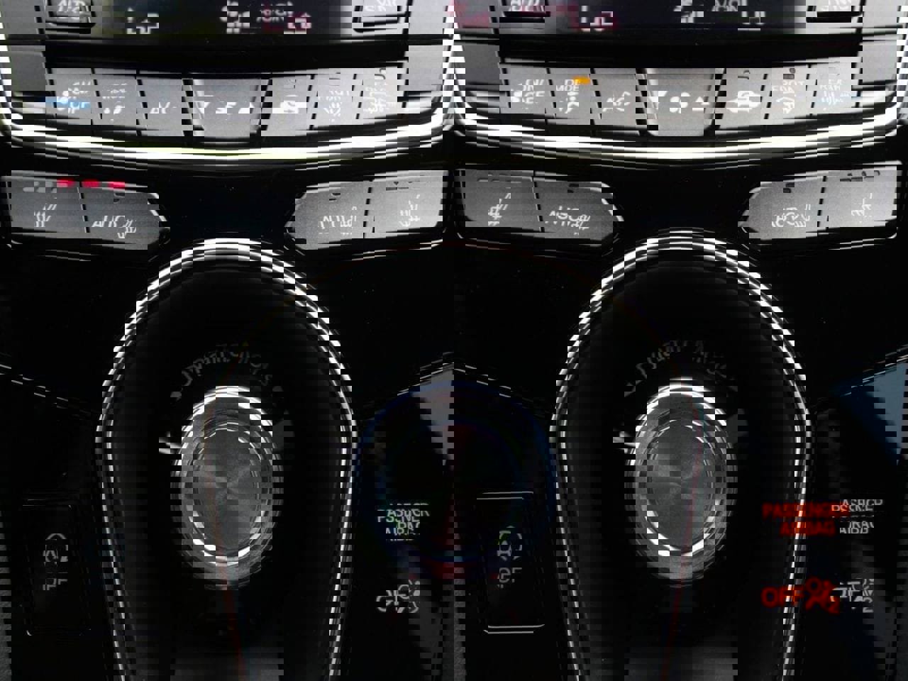 Used 2025 Acura RDX SH-AWD image 27