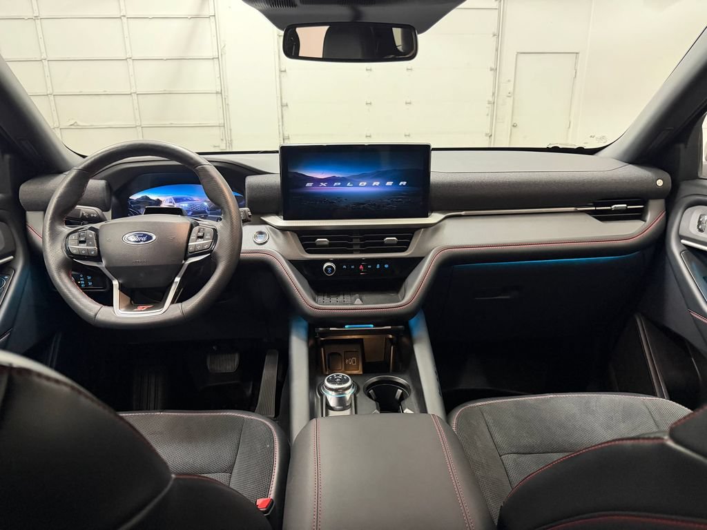 Used 2025 Ford Explorer ST AWD/4WD image 13
