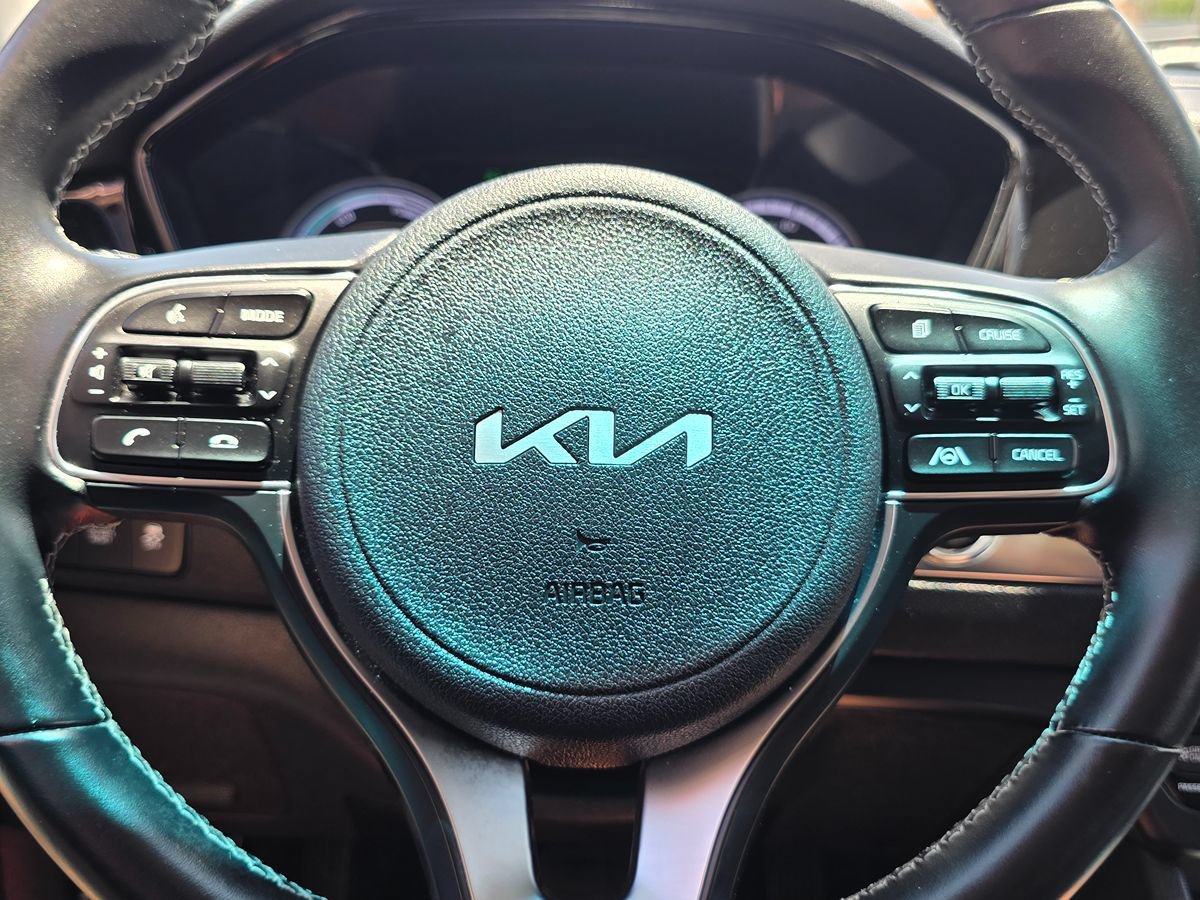 Used 2022 Kia Niro LXS FWD image 26