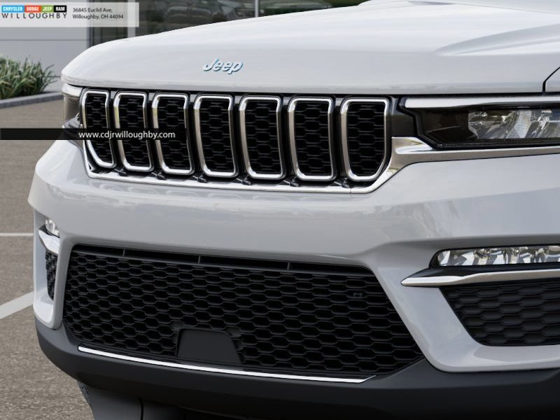 New 2025 Jeep Grand Cherokee Limited 4xe AWD/4WD image 11