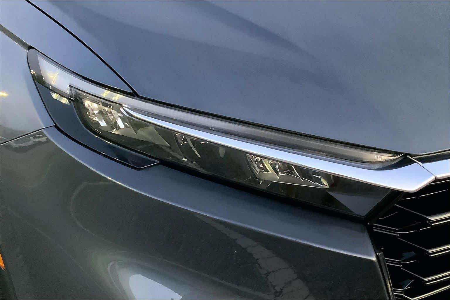 Used 2025 Honda CR-V EX-L image 26