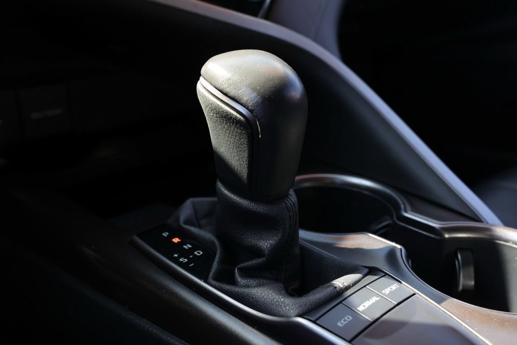 Used 2024 Toyota Camry SE w/ Blackout Package (TMS) FWD image 30