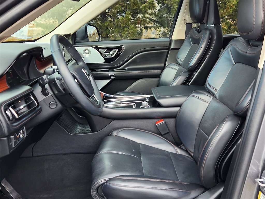 Used 2021 Lincoln Aviator Reserve w/ Equipment Group 210A image 8