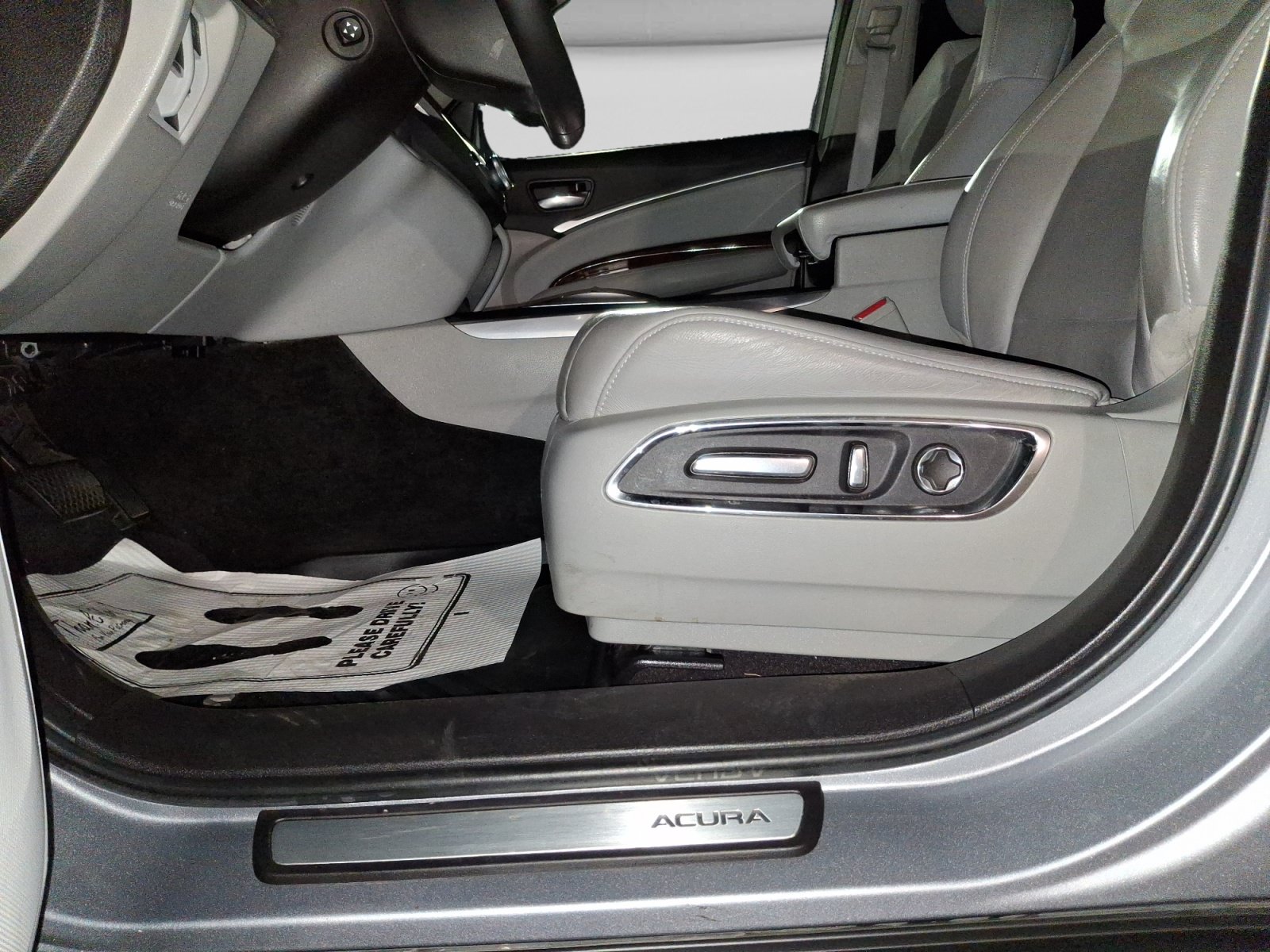 Used 2020 Acura MDX SH-AWD image 39