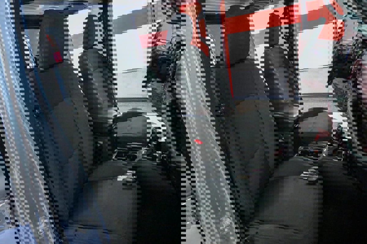 Used 2018 Jeep Wrangler Unlimited Sport image 21