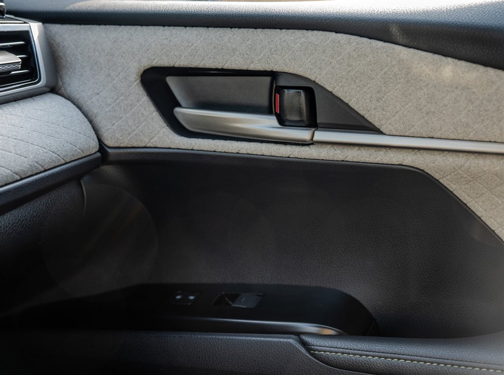 Used 2025 Toyota Camry XLE w/ Premium Plus Package FWD image 25