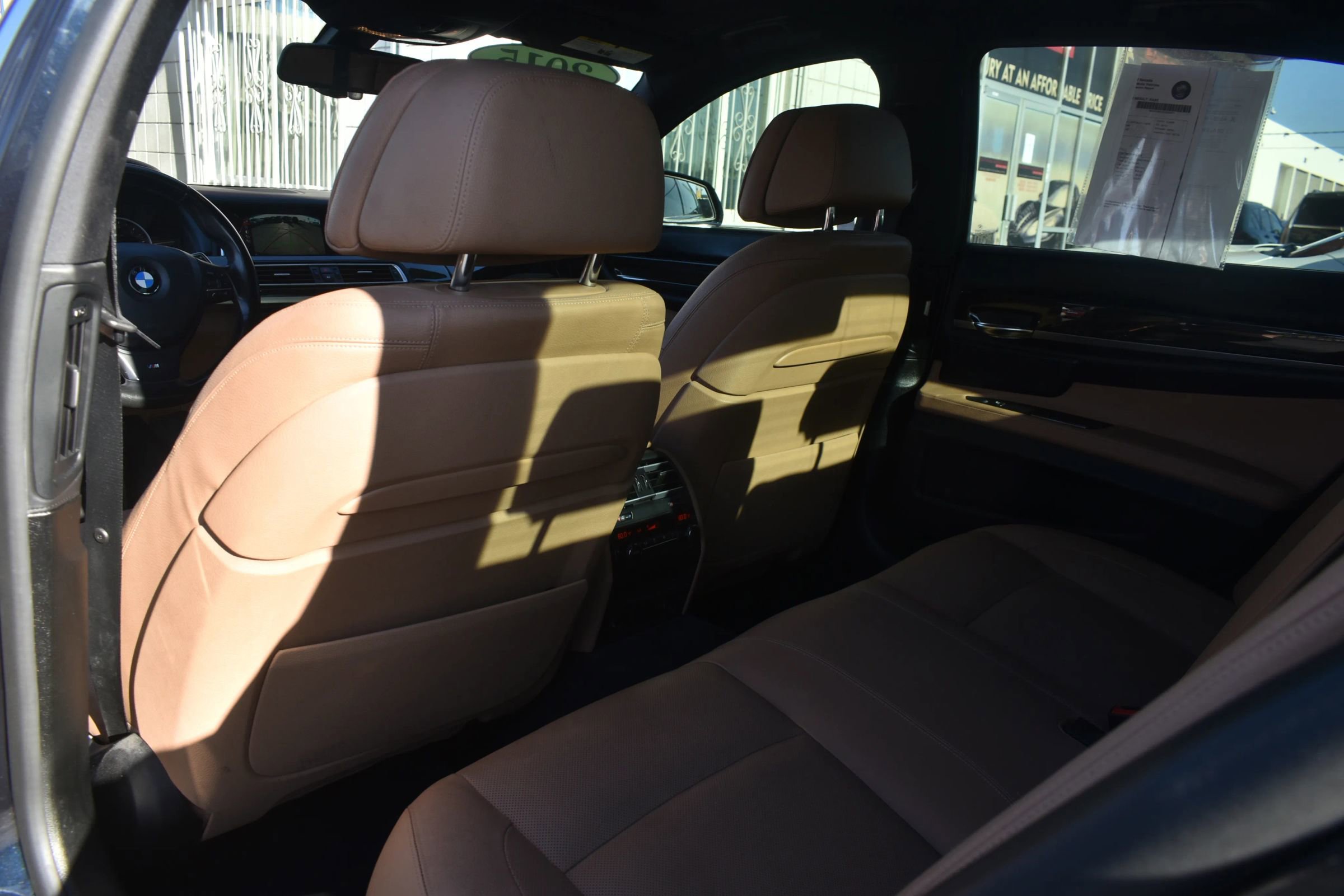 Used 2015 BMW 740i image 10