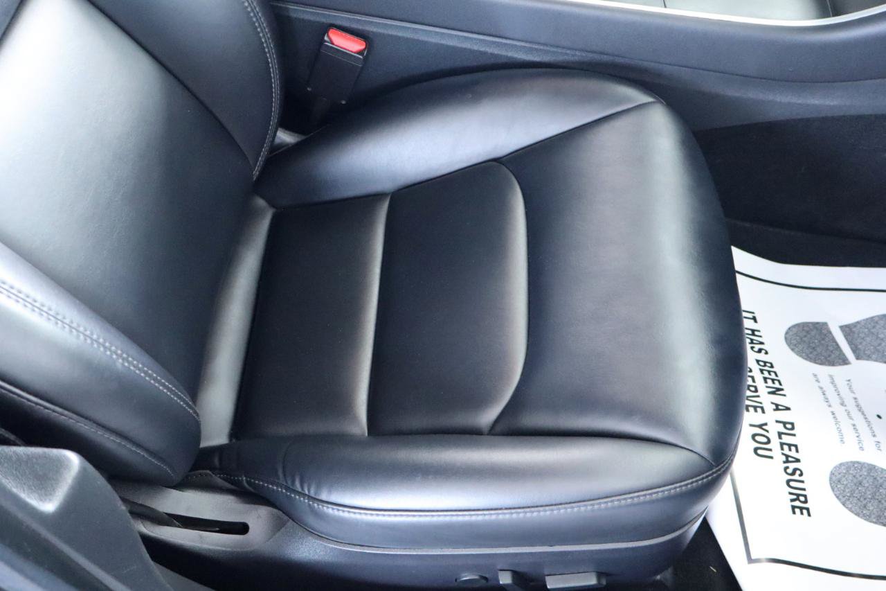 Used 2018 Tesla Model 3 Long Range RWD image 35