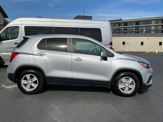 Used 2020 Chevrolet Trax LS w/ Tint and Cruise Package FWD image 8