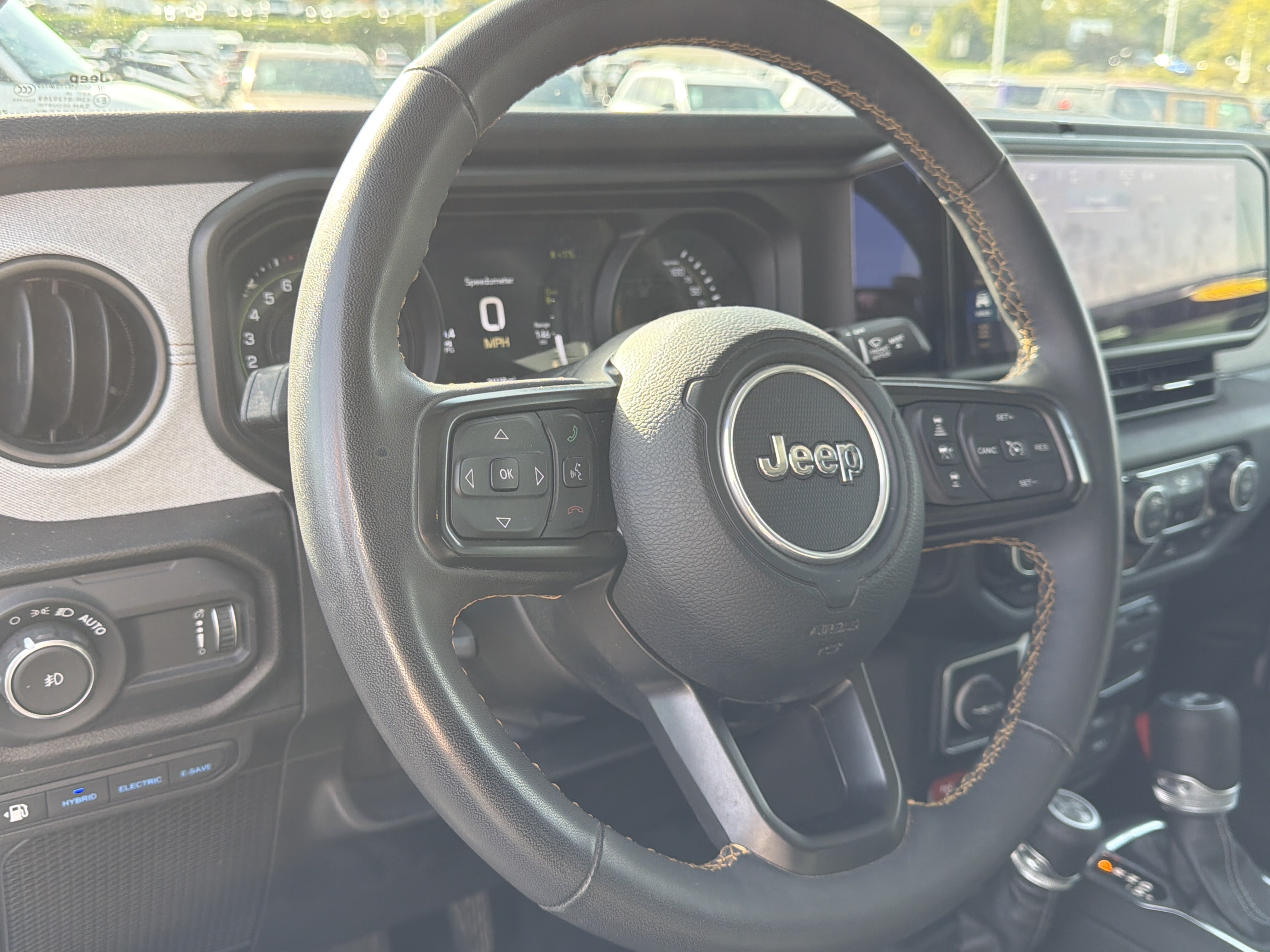Used 2024 Jeep Wrangler Unlimited AWD/4WD image 14