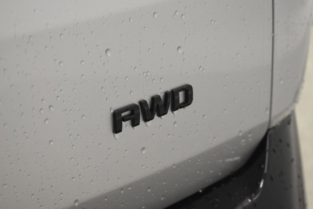 Used 2018 Chevrolet Traverse Premier w/ Redline Edition image 16