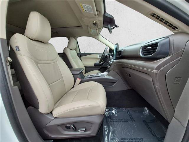 Used 2020 Ford Explorer Platinum w/ Premium Technology Package AWD/4WD image 24