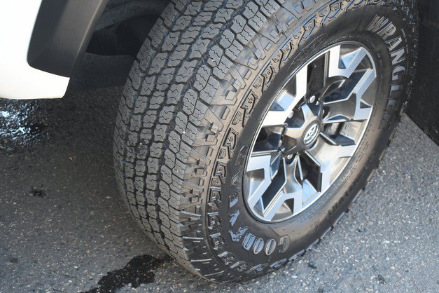 Certified 2022 Toyota Tacoma TRD Off-Road w/ Technology Package AWD/4WD image 11