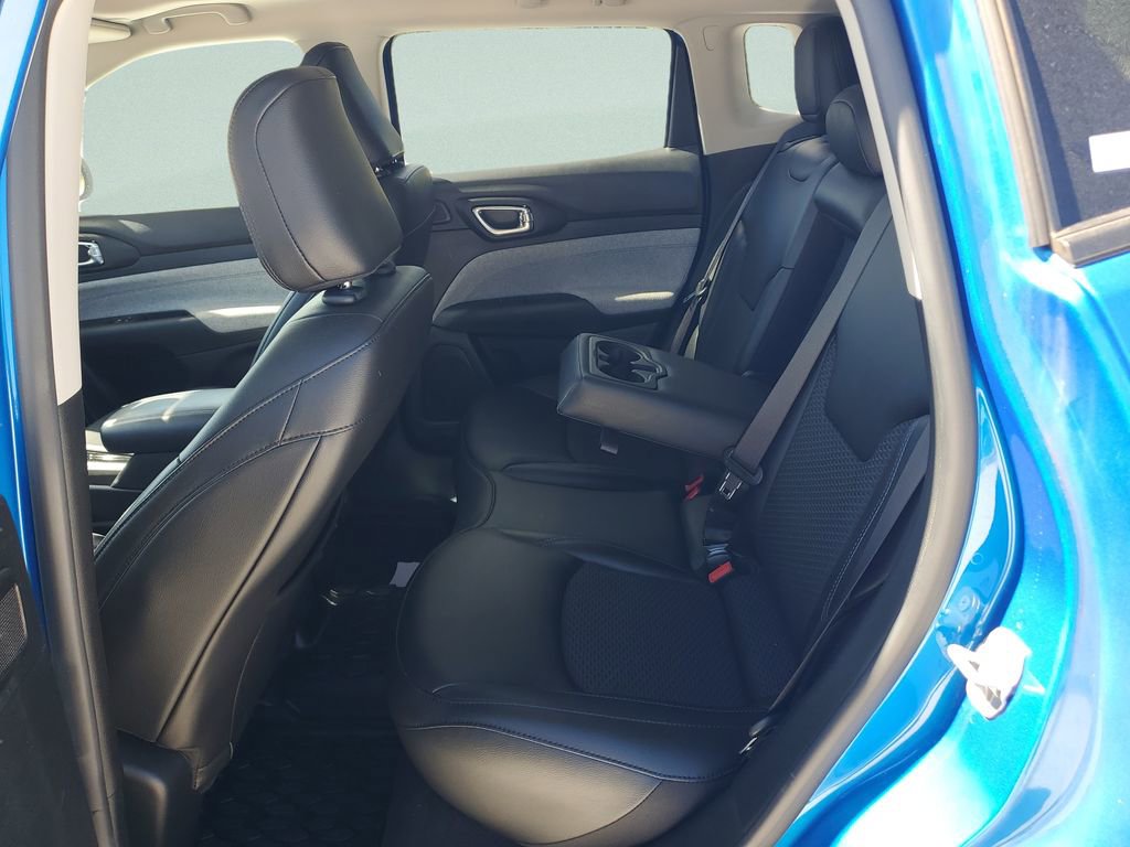 Used 2022 Jeep Compass Latitude w/ Sun and Sound Group FWD image 10