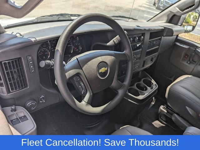 Used 2025 Chevrolet Express 2500 w/ Driver Convenience Package RWD image 8
