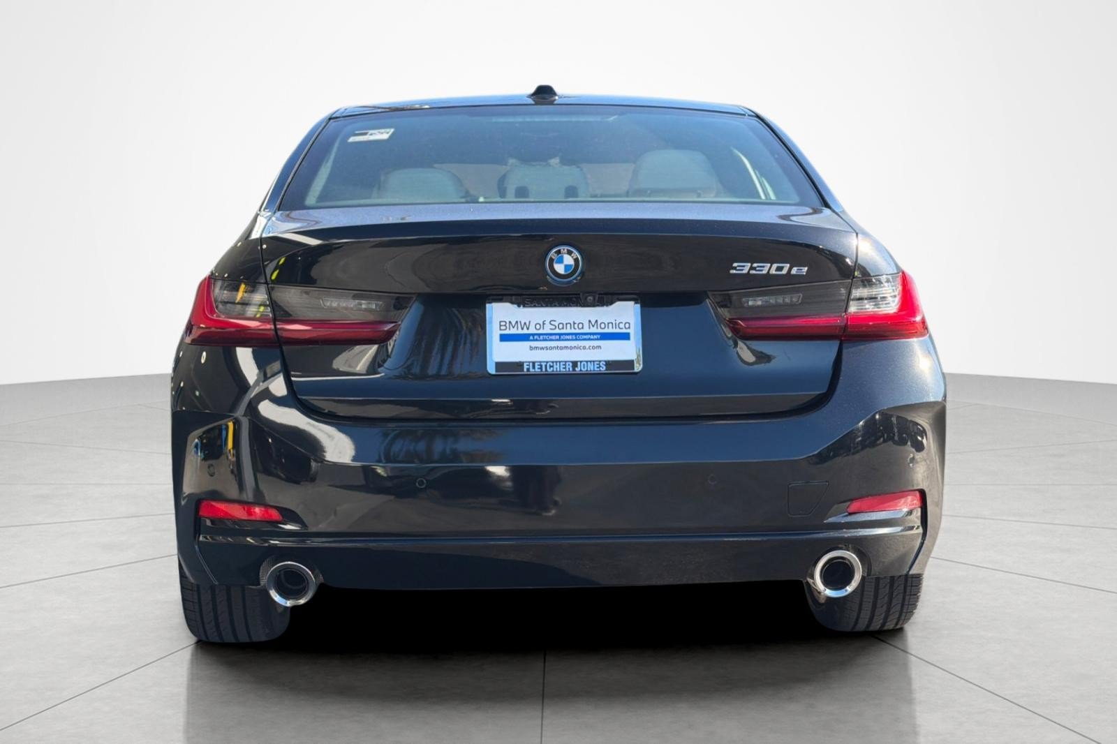 Used 2023 BMW 330e w/ Premium Package RWD image 4