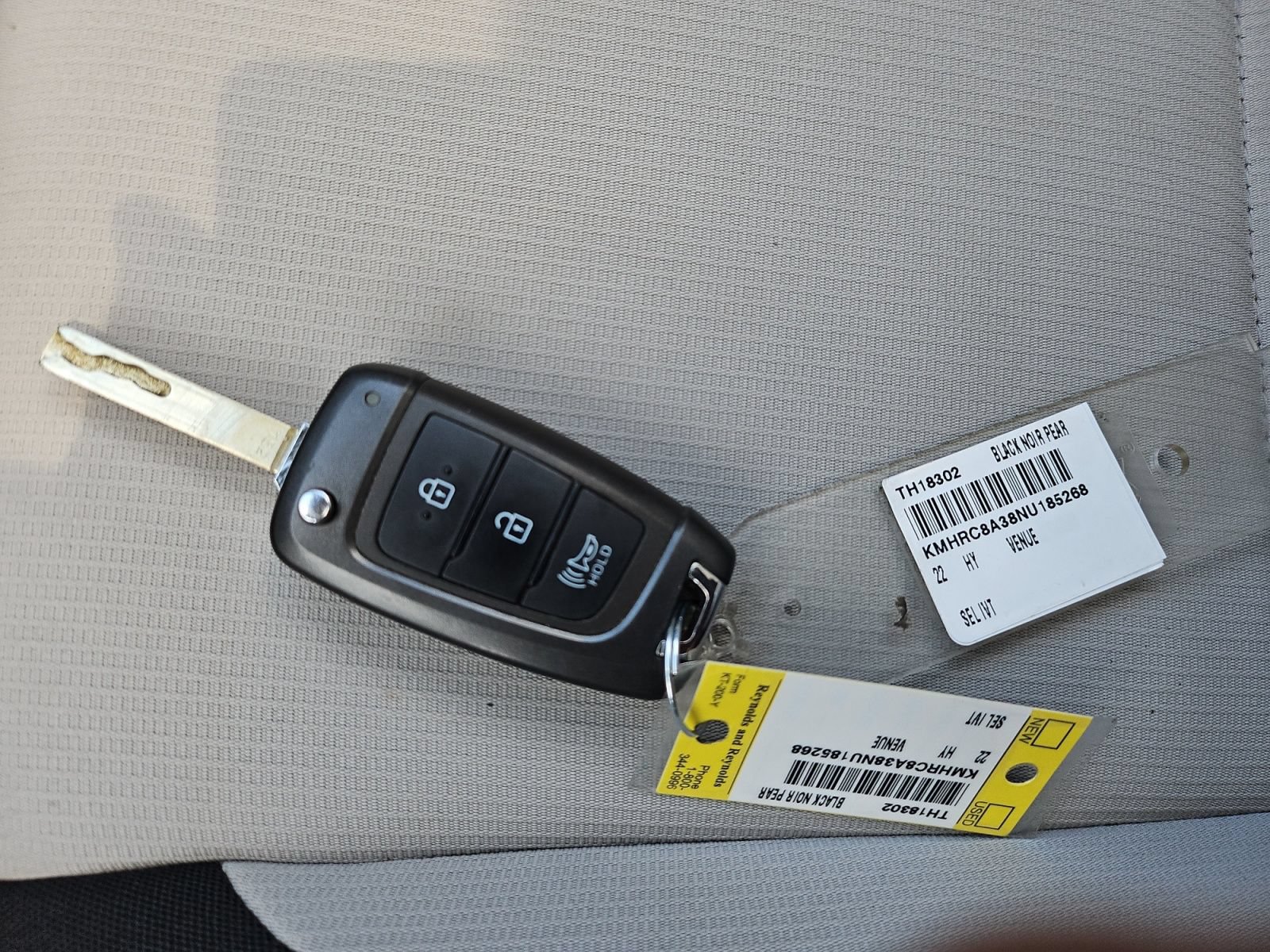 Used 2022 Hyundai Venue SEL FWD image 15