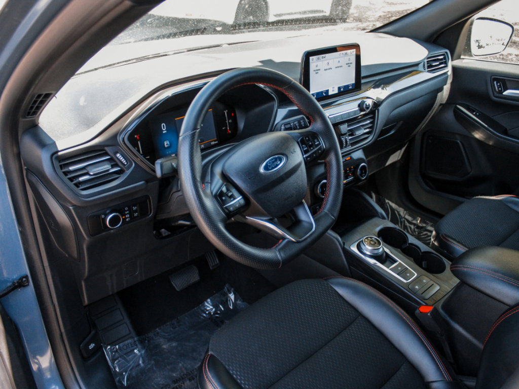 Used 2025 Ford Escape ST-Line FWD image 8