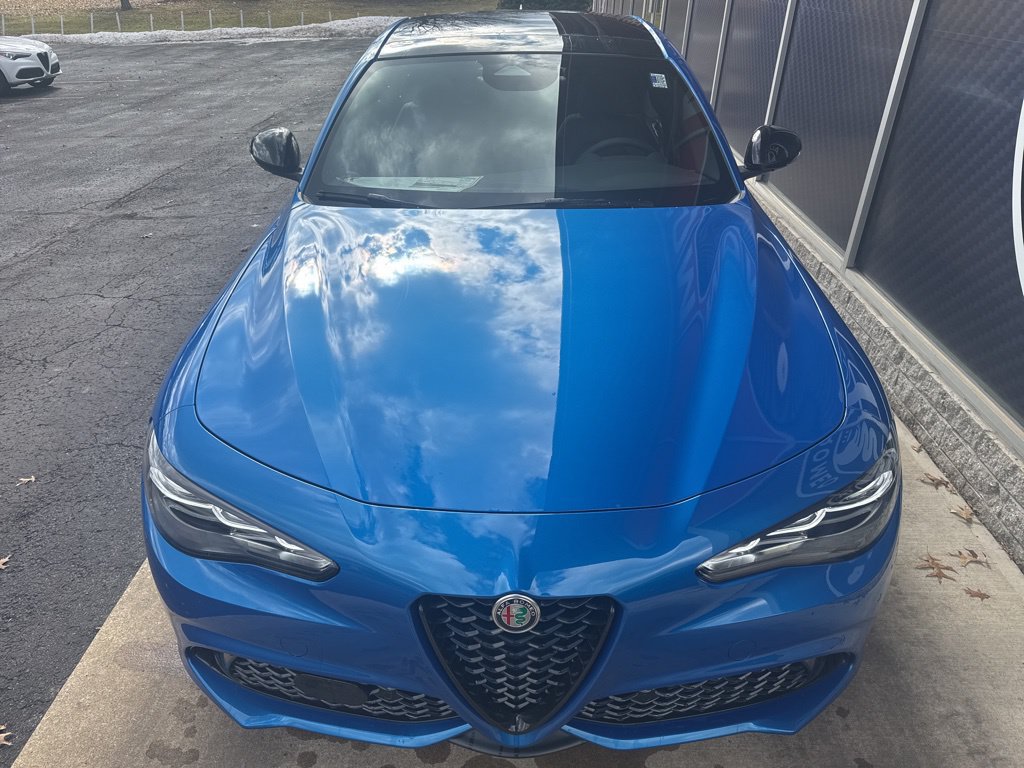 New 2026 Alfa Romeo Giulia AWD image 5