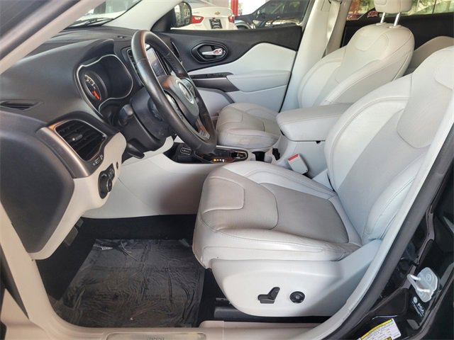 Used 2021 Jeep Cherokee Limited w/ Elite Package image 4