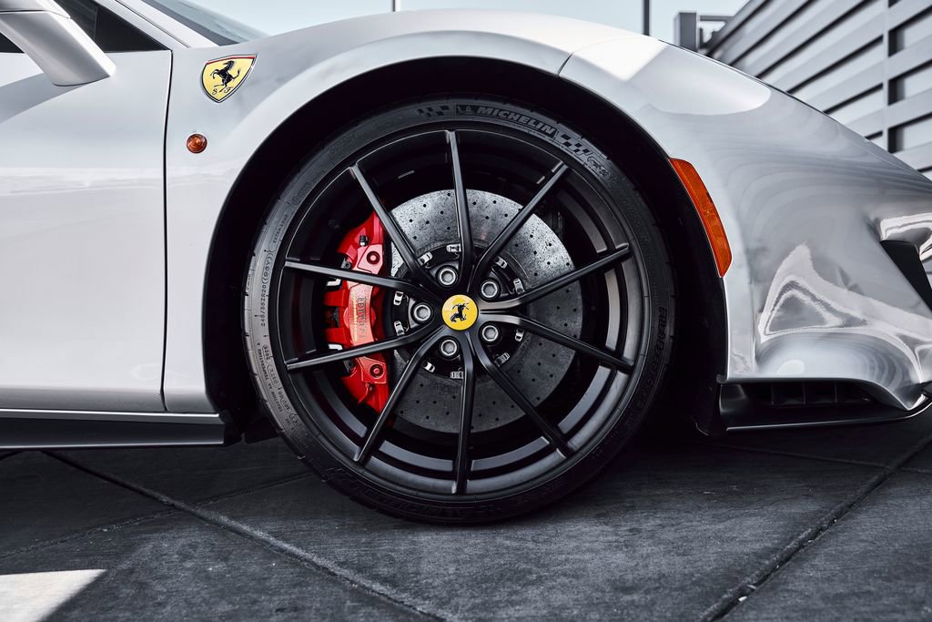 Used 2020 Ferrari 488 Pista Coupe RWD image 21