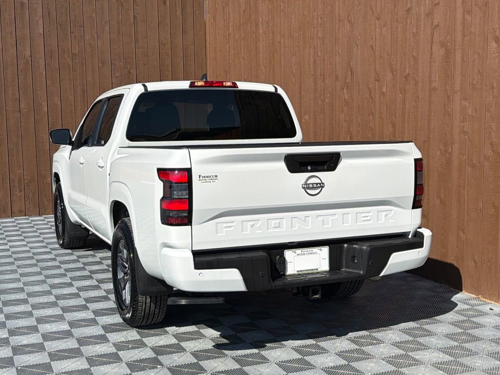 Used 2025 Nissan Frontier SV w/ Tow Package image 17