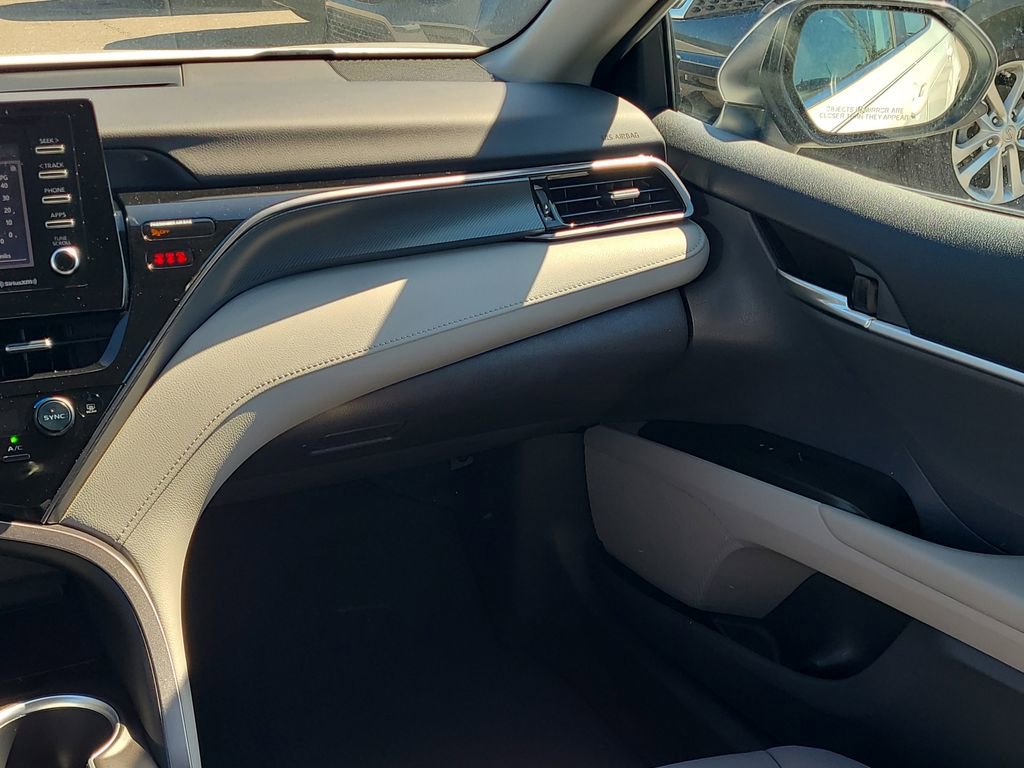 Used 2023 Toyota Camry LE image 20