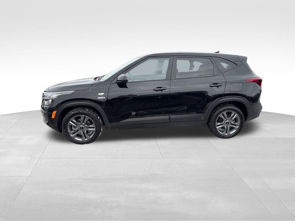 Certified 2023 Kia Seltos LX image 10