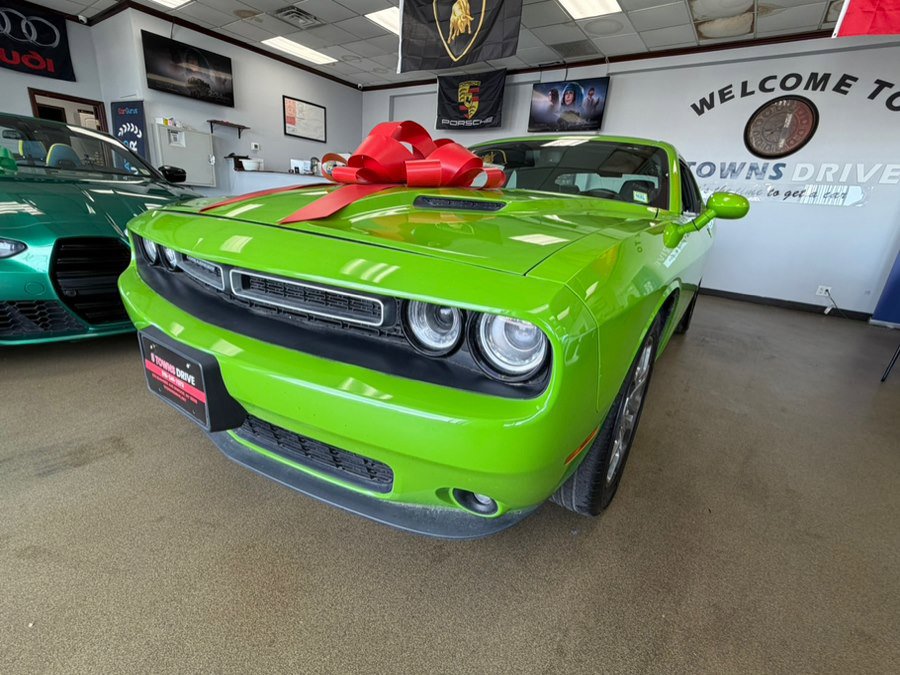 Used 2017 Dodge Challenger GT w/ Driver Convenience Group image 14