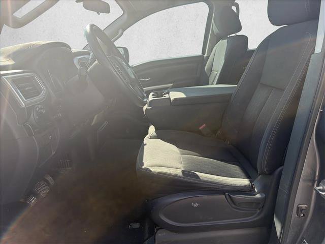 Used 2019 Nissan Titan SV RWD image 10
