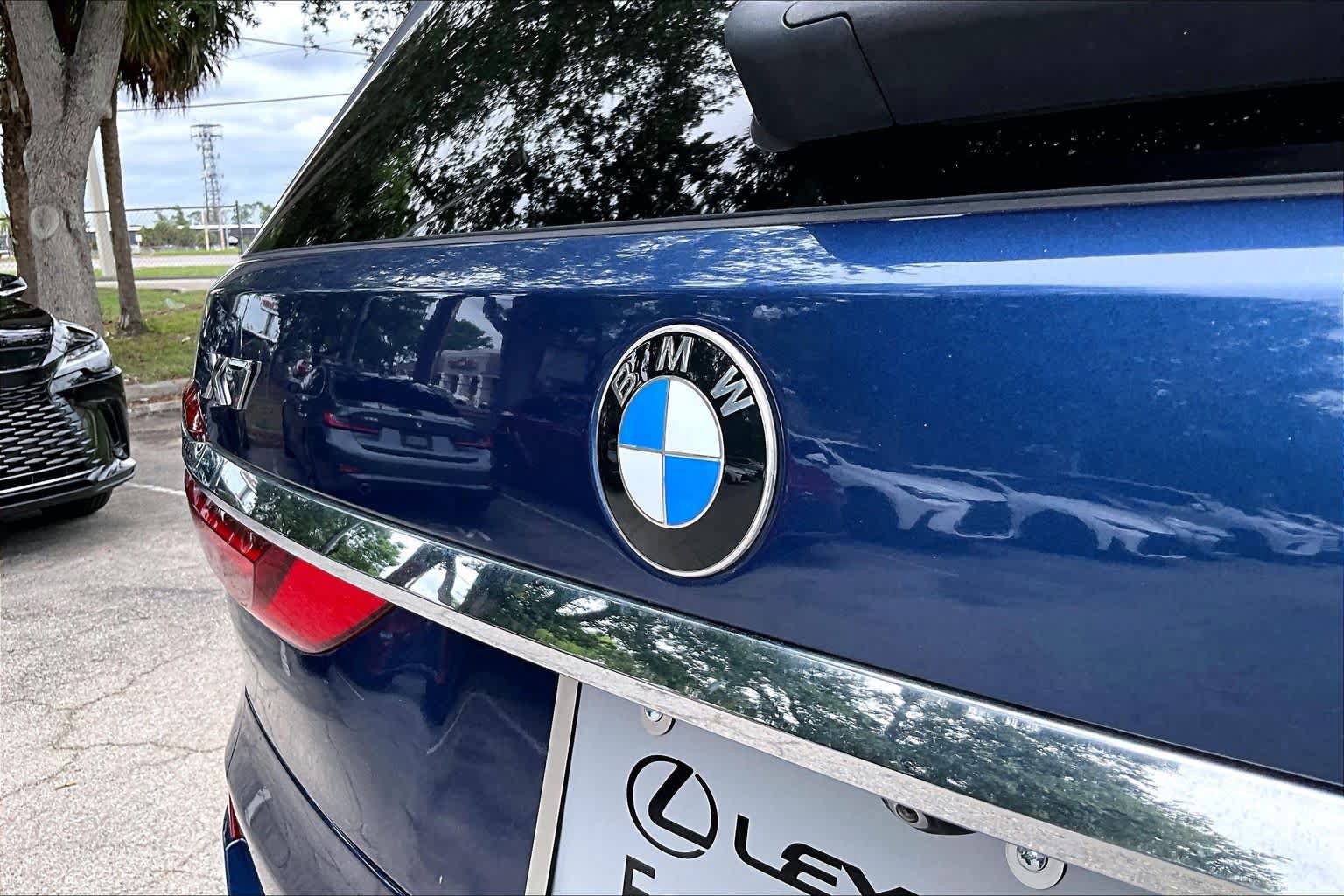 Used 2019 BMW X7 xDrive50i w/ M Sport Package AWD/4WD image 30