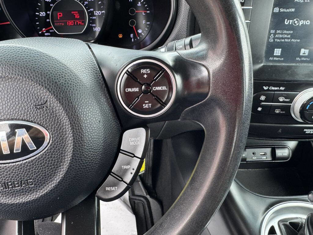 Used 2018 Kia Soul + image 16