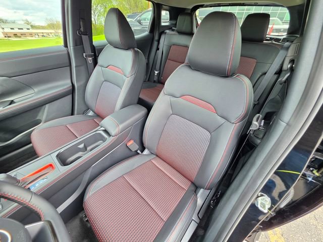 New 2026 Nissan Kicks SR w/ Cold Weather Package AWD/4WD image 22