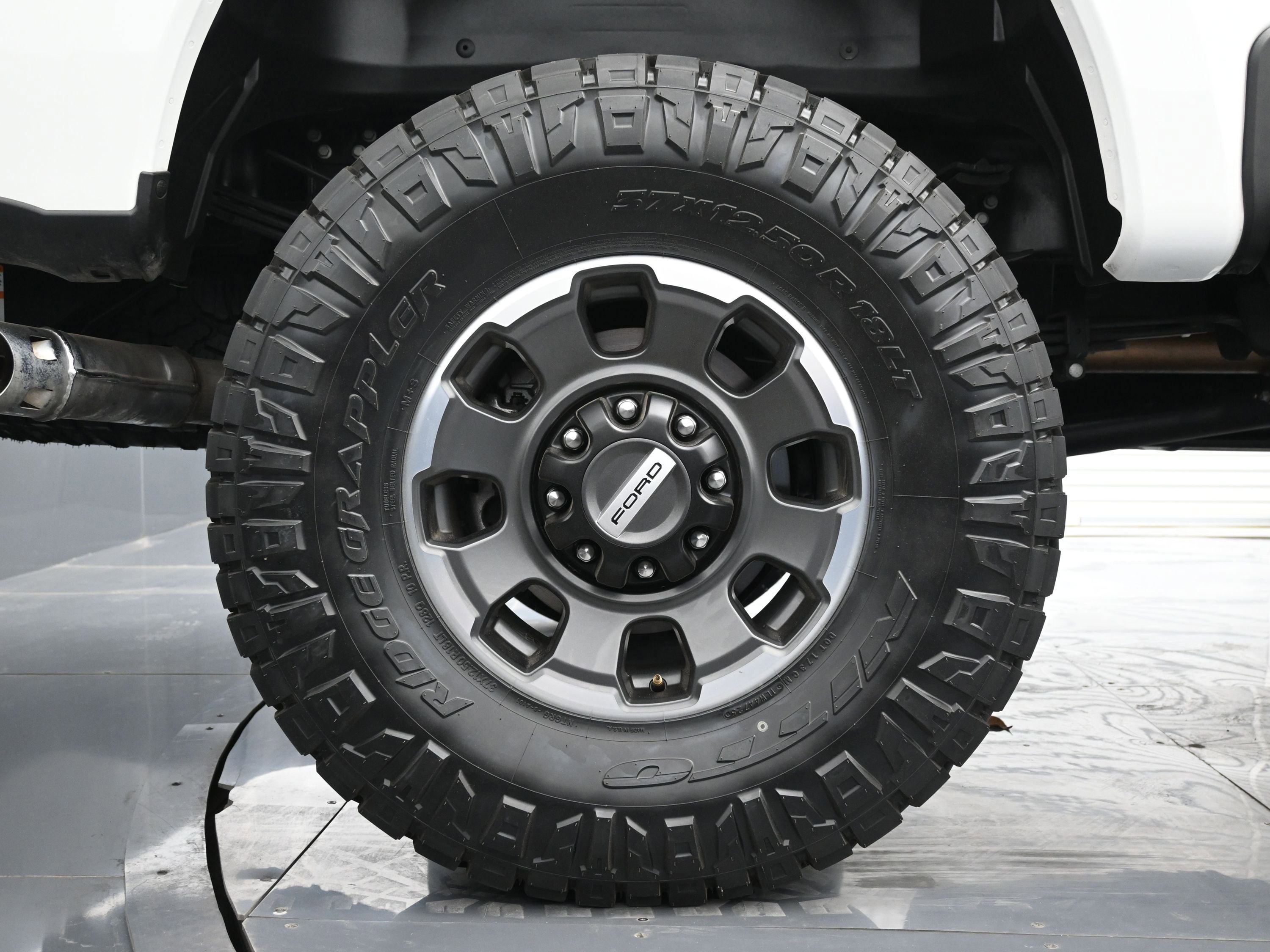 Used 2024 Ford F250 Platinum w/ Tremor Off-Road Package image 18