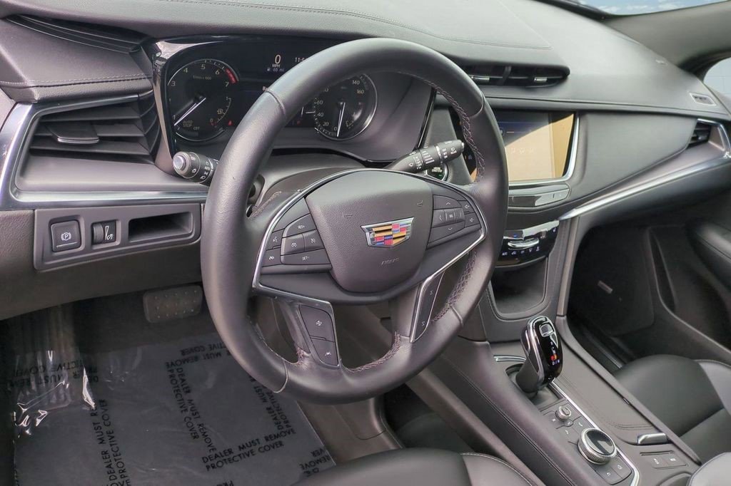 Certified 2023 Cadillac XT5 Luxury image 6