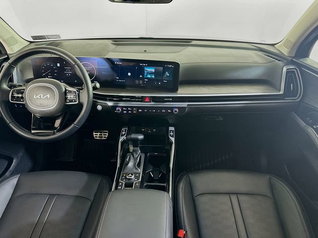 Used 2025 Kia Sorento SX image 16