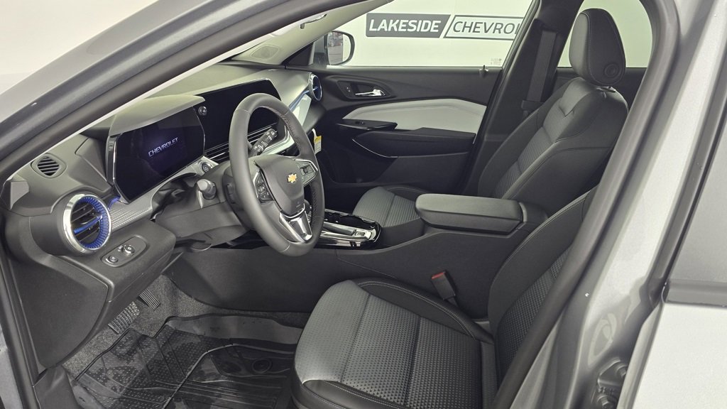 New 2025 Chevrolet Trax LT w/ Driver Confidence Package image 10