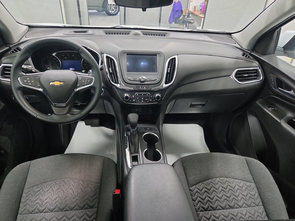 Used 2024 Chevrolet Equinox LT AWD/4WD image 3
