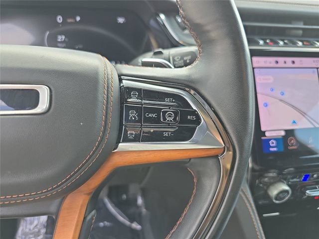Used 2022 Jeep Grand Cherokee Summit AWD/4WD image 32