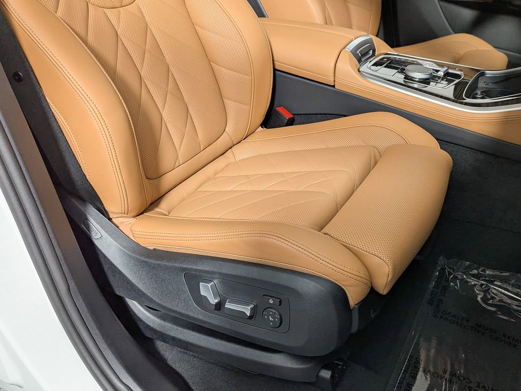 Used 2025 BMW X5 xDrive40i w/ Premium Package image 30