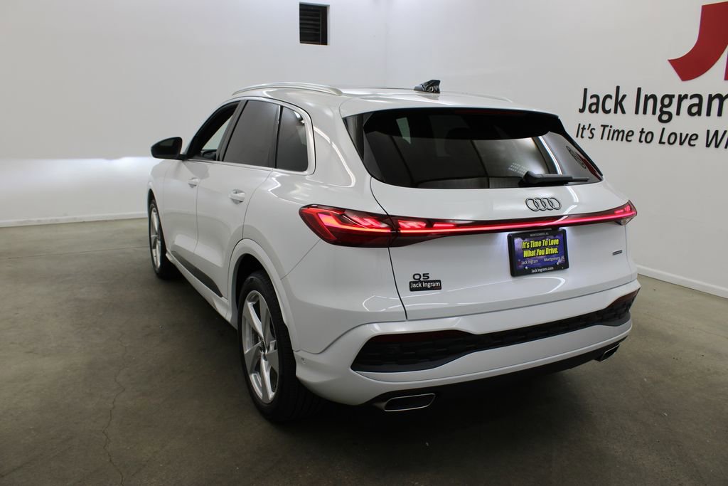 New 2025 Audi Q5 Prestige image 3