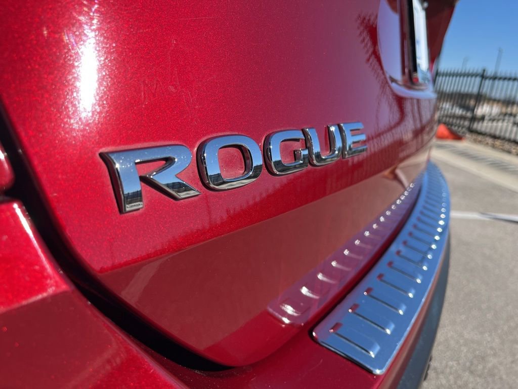 Used 2019 Nissan Rogue SL w/ Premium Package image 8