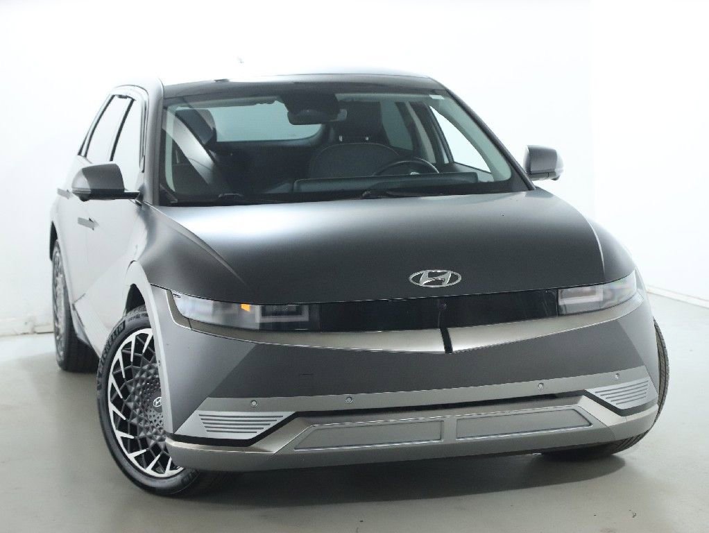 Used 2022 Hyundai Ioniq 5 Limited image 2