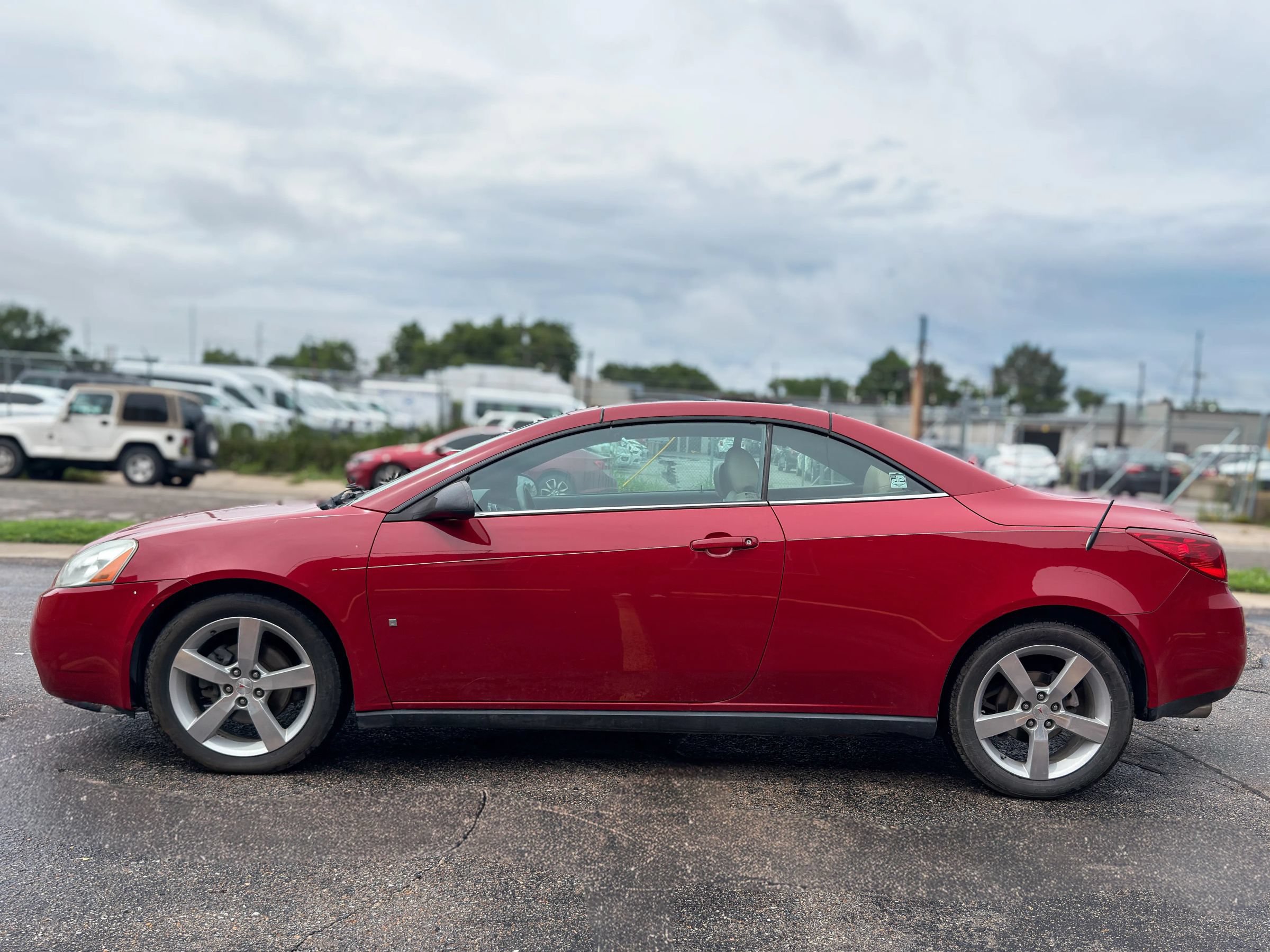 Used 2007 Pontiac G6 GT w/ Sport Package FWD image 4