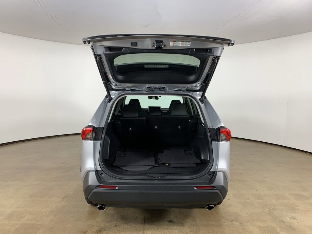 Used 2022 Toyota RAV4 XLE w/ Convenience Package AWD/4WD image 12