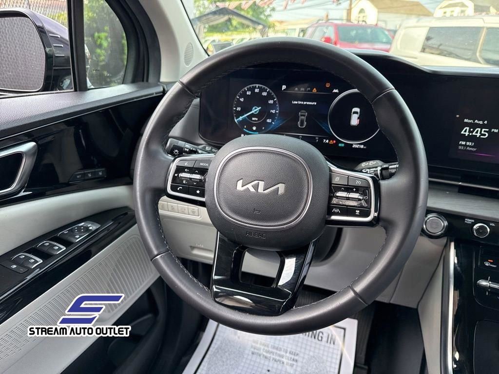 Used 2024 Kia Carnival SX image 28