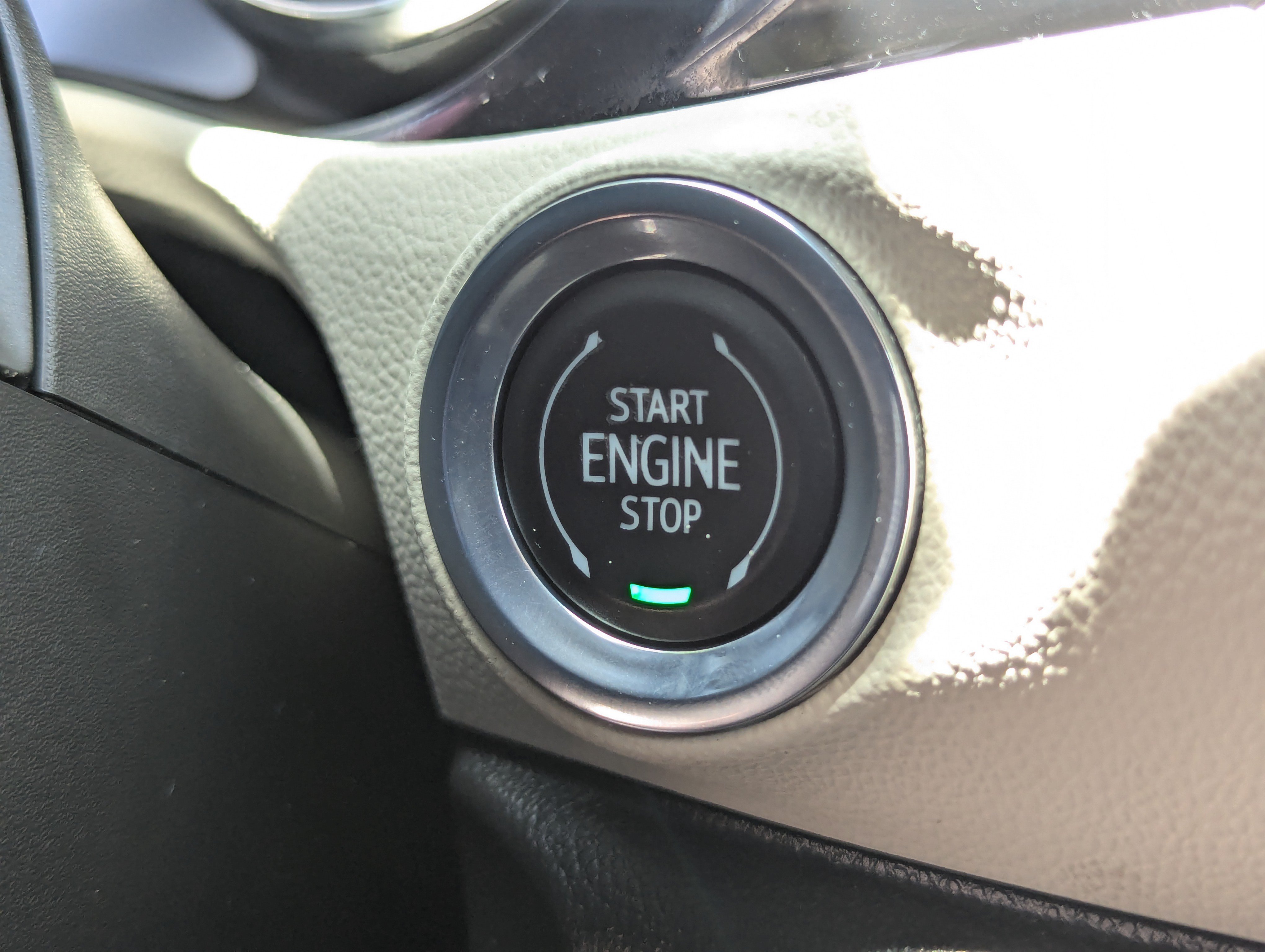 Used 2022 Buick Encore GX Essence w/ Advanced Technology Package FWD image 31