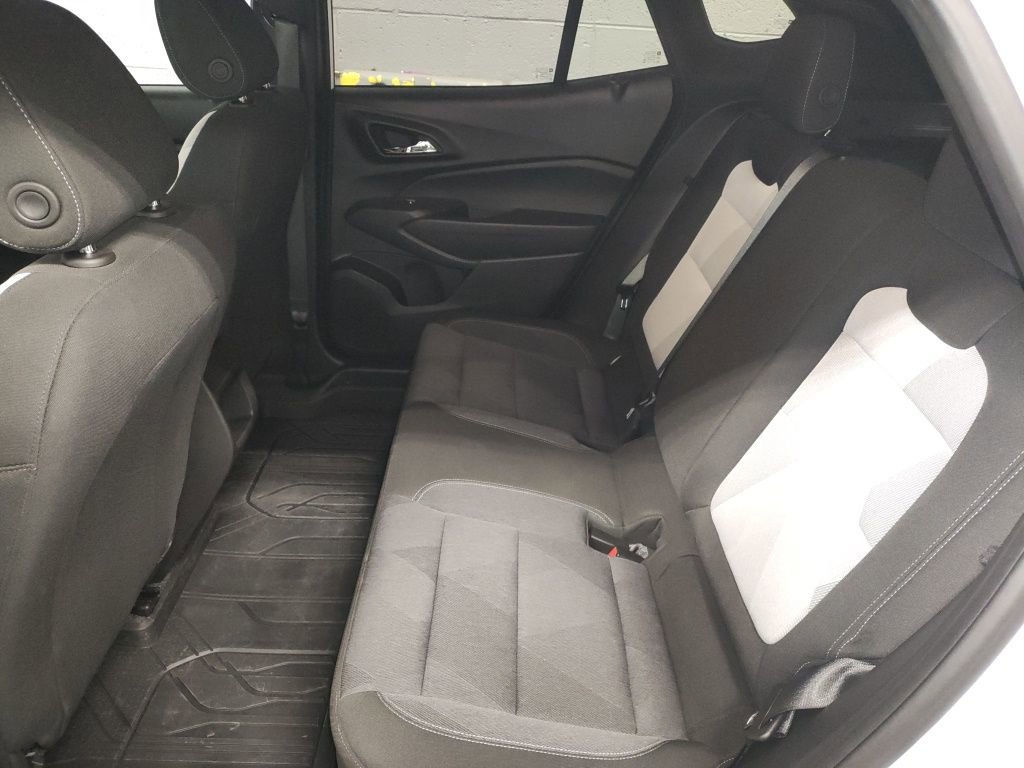 Certified 2024 Chevrolet Trax RS w/ Driver Confidence Package image 27